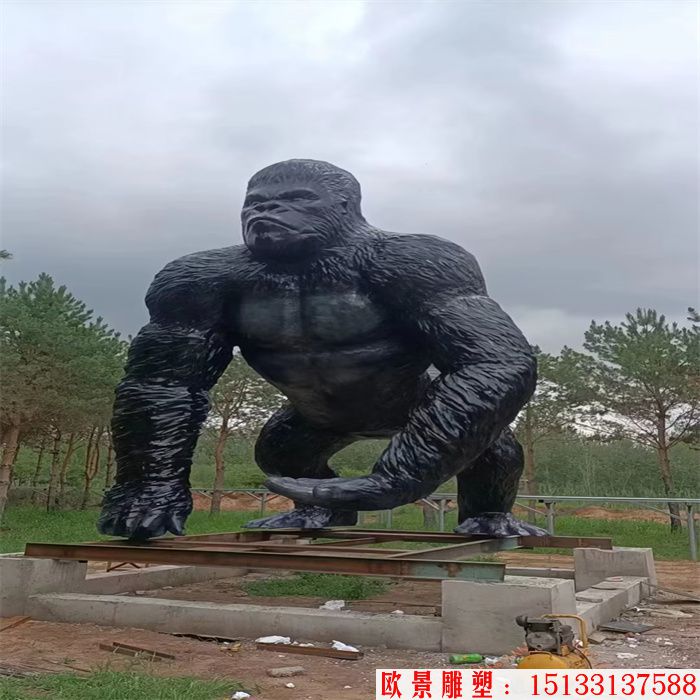 玻璃钢大型金刚雕塑 (5)