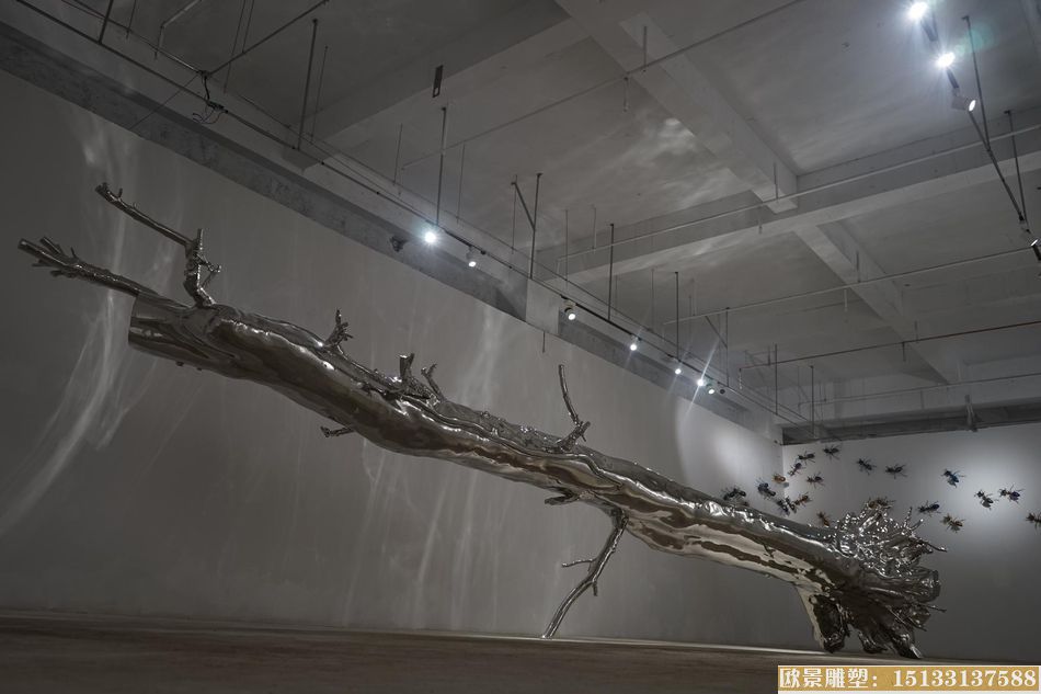 不锈钢锻造树木雕塑 镜面效果树木雕塑